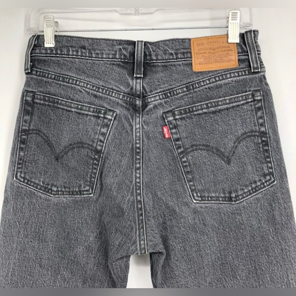 Levi's grey wash Wedgie -straight jean -raw hem buttonfly high waist Sz 30 -EUC​ - Picture 4 of 6